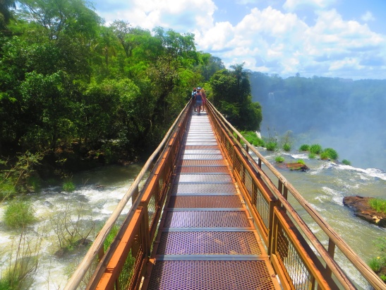 Iguazu Falls - Upper trail